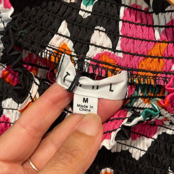 THML Womens Floral Smocked Neck Flutter Sleeve Top Multicolor Size Medium NWT - Picture 4 of 7